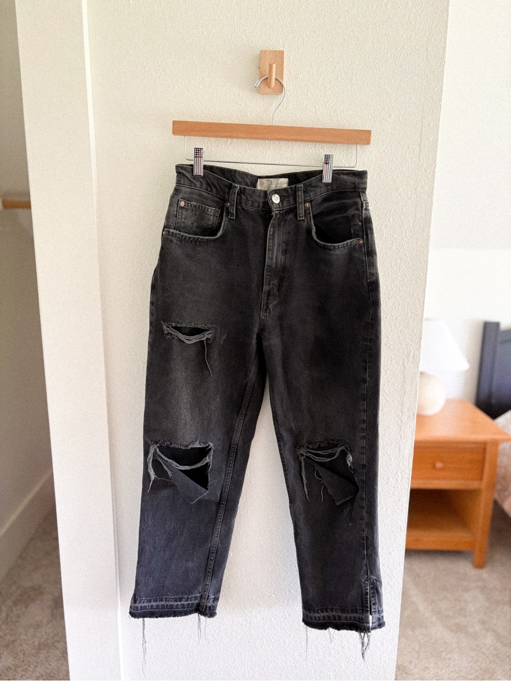 We The Free Black Distressed Cropped Jeans 27